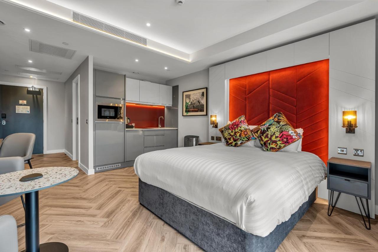 Roomzzz 爱丁堡 外观 照片