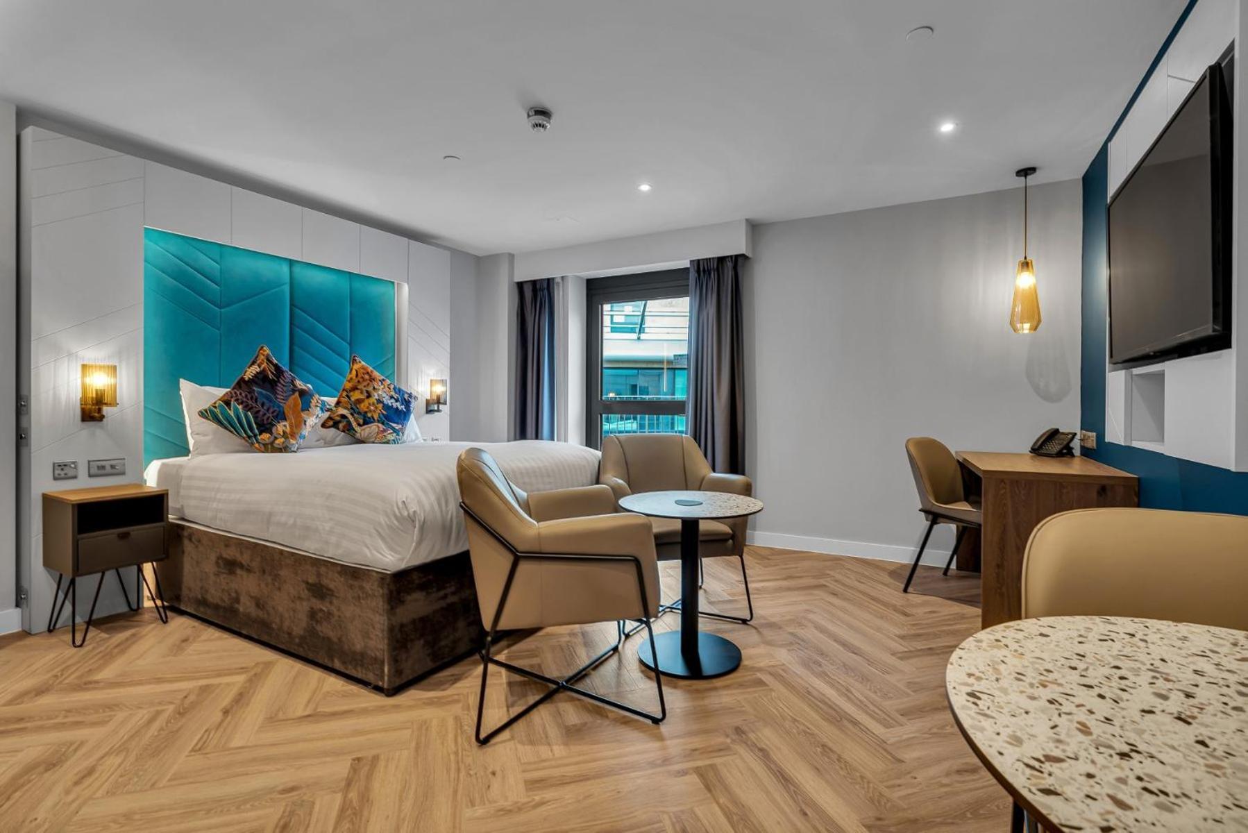 Roomzzz 爱丁堡 外观 照片
