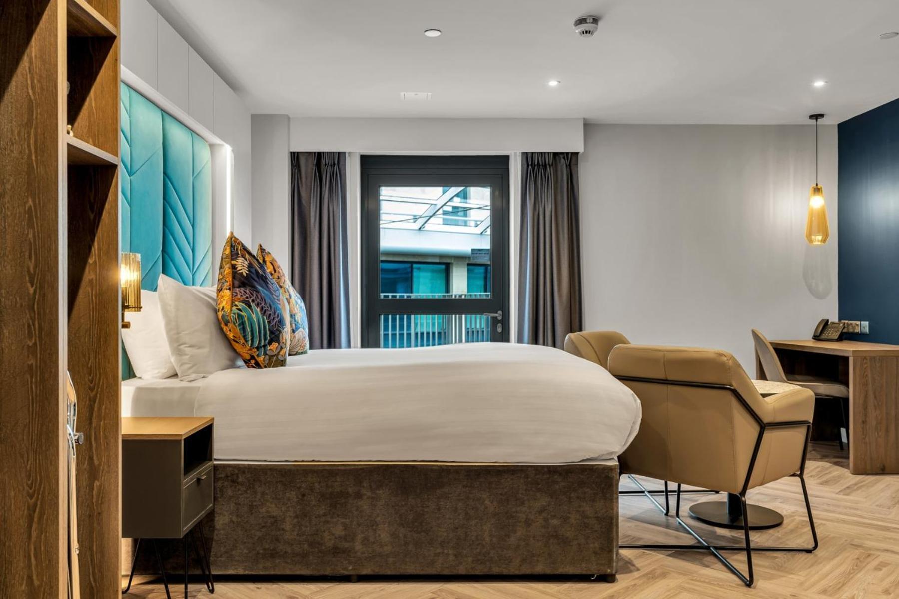 Roomzzz 爱丁堡 外观 照片