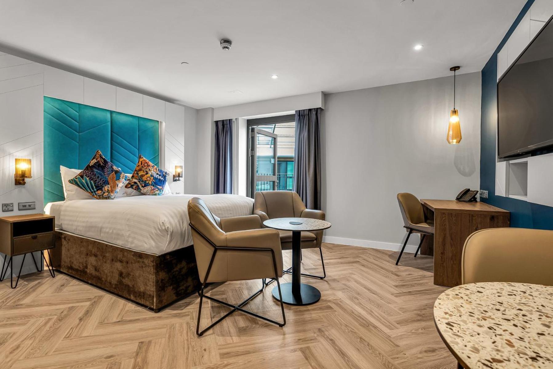 Roomzzz 爱丁堡 外观 照片